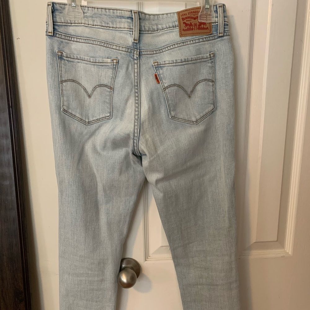Levi’s 711 skinny size 28 jeans